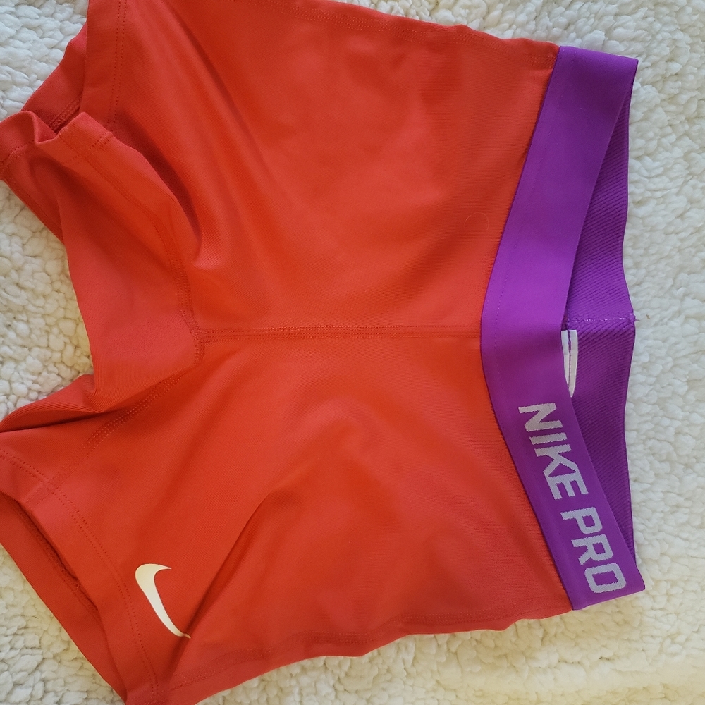 Girls Large Nike Pro Spandex Shorts